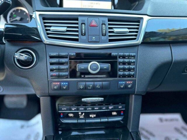 Чорний Мерседес Е-Клас, об'ємом двигуна 3 л та пробігом 218 тис. км за 15000 $, фото 8 на Automoto.ua