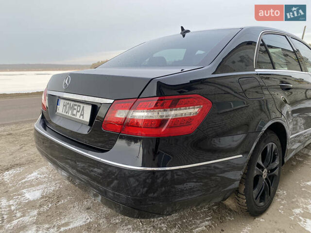 Мерседес Е-Класс 2009 в Львове на Automoto.ua Черный Мерседес Е-Класс, объемом двигателя 2.14 л и пробегом 360 тыс. км за 11600 $, фото 16 на Automoto.ua