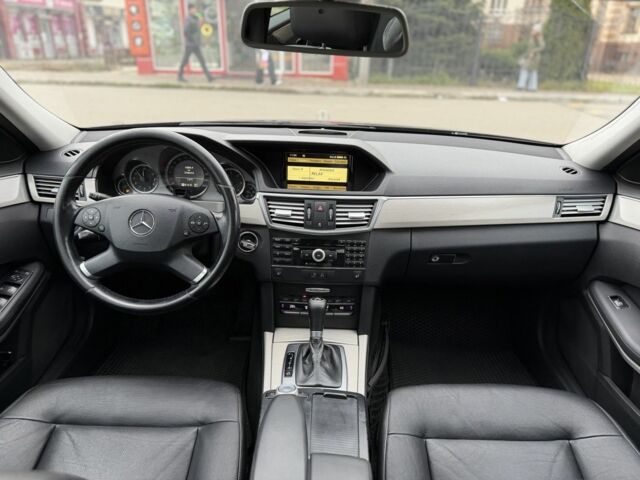 Чорний Мерседес Е-Клас, об'ємом двигуна 2.1 л та пробігом 310 тис. км за 10499 $, фото 11 на Automoto.ua