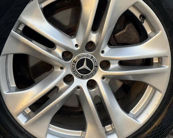 Чорний Мерседес Е-Клас, об'ємом двигуна 2.14 л та пробігом 337 тис. км за 12250 $, фото 34 на Automoto.ua