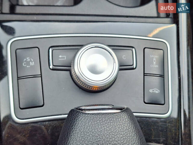 Черный Мерседес Е-Класс, объемом двигателя 5.5 л и пробегом 201 тыс. км за 16300 $, фото 33 на Automoto.ua