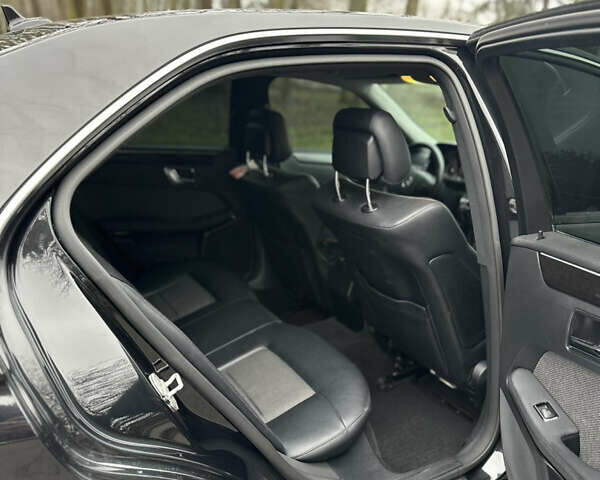 Черный Мерседес Е-Класс, объемом двигателя 2.2 л и пробегом 230 тыс. км за 11400 $, фото 11 на Automoto.ua