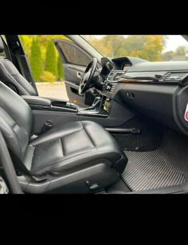 Черный Мерседес Е-Класс, объемом двигателя 2.2 л и пробегом 262 тыс. км за 10500 $, фото 15 на Automoto.ua