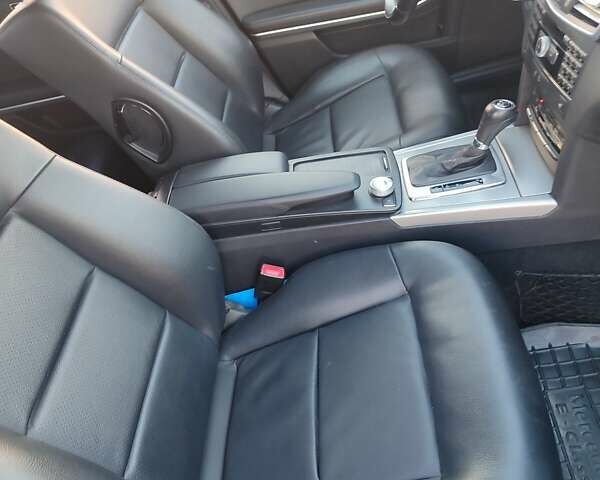 Чорний Мерседес Е-Клас, об'ємом двигуна 2.14 л та пробігом 144 тис. км за 10900 $, фото 13 на Automoto.ua