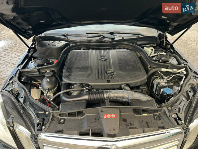 Черный Мерседес Е-Класс, объемом двигателя 2.2 л и пробегом 320 тыс. км за 12300 $, фото 34 на Automoto.ua