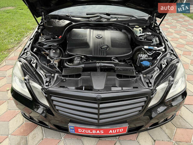 Черный Мерседес Е-Класс, объемом двигателя 2.2 л и пробегом 279 тыс. км за 11450 $, фото 41 на Automoto.ua