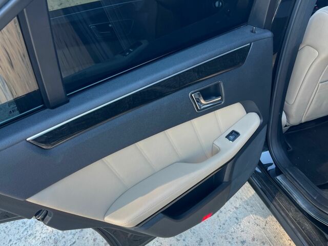 Чорний Мерседес Е-Клас, об'ємом двигуна 3 л та пробігом 419 тис. км за 6950 $, фото 19 на Automoto.ua