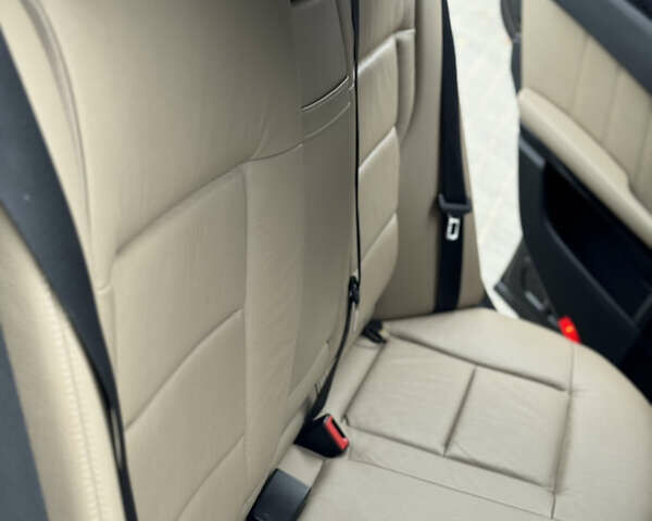 Чорний Мерседес Е-Клас, об'ємом двигуна 2.14 л та пробігом 337 тис. км за 12250 $, фото 54 на Automoto.ua