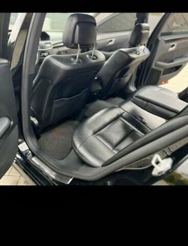 Черный Мерседес Е-Класс, объемом двигателя 2.2 л и пробегом 262 тыс. км за 10500 $, фото 14 на Automoto.ua