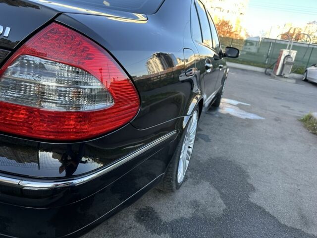 Черный Мерседес Е-Класс, объемом двигателя 3 л и пробегом 378 тыс. км за 10000 $, фото 5 на Automoto.ua