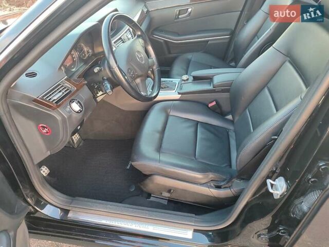 Чорний Мерседес Е-Клас, об'ємом двигуна 2.14 л та пробігом 144 тис. км за 10900 $, фото 14 на Automoto.ua