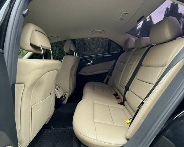 Чорний Мерседес Е-Клас, об'ємом двигуна 2.14 л та пробігом 337 тис. км за 12250 $, фото 51 на Automoto.ua