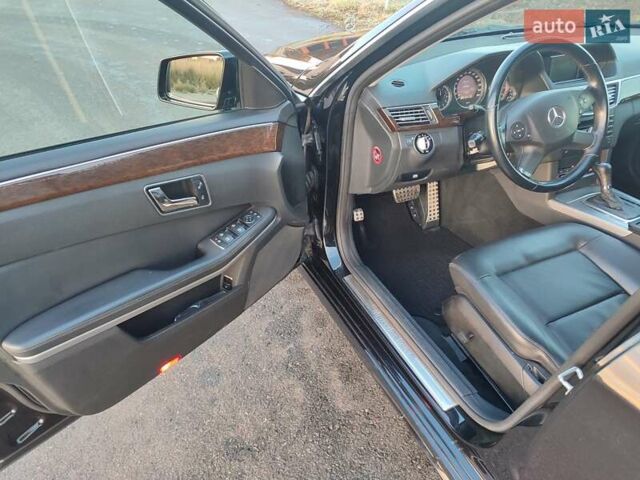 Чорний Мерседес Е-Клас, об'ємом двигуна 2.14 л та пробігом 144 тис. км за 10900 $, фото 15 на Automoto.ua