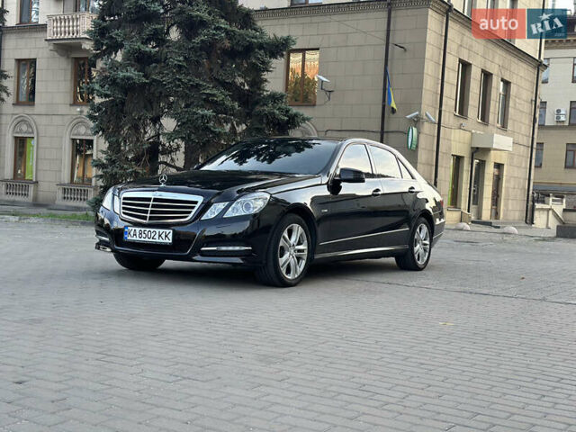 Черный Мерседес Е-Класс, объемом двигателя 3 л и пробегом 225 тыс. км за 11000 $, фото 5 на Automoto.ua