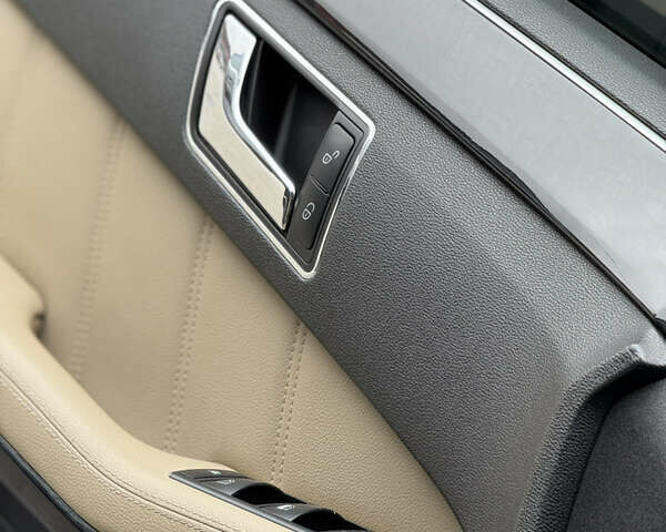 Черный Мерседес Е-Класс, объемом двигателя 2.14 л и пробегом 270 тыс. км за 11799 $, фото 64 на Automoto.ua