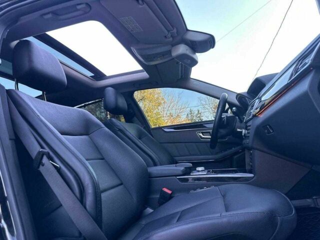 Чорний Мерседес Е-Клас, об'ємом двигуна 3 л та пробігом 218 тис. км за 15000 $, фото 6 на Automoto.ua