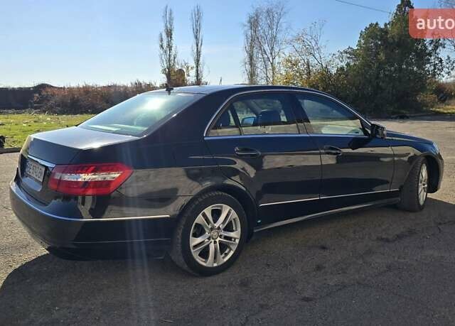 Чорний Мерседес Е-Клас, об'ємом двигуна 2.1 л та пробігом 309 тис. км за 9900 $, фото 7 на Automoto.ua