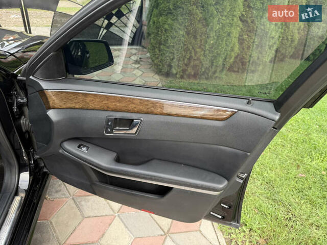 Чорний Мерседес Е-Клас, об'ємом двигуна 2.2 л та пробігом 280 тис. км за 9999 $, фото 32 на Automoto.ua