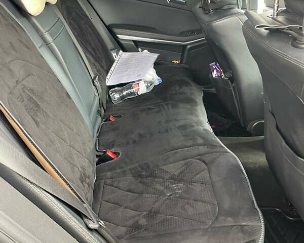 Черный Мерседес Е-Класс, объемом двигателя 2.2 л и пробегом 330 тыс. км за 10500 $, фото 12 на Automoto.ua