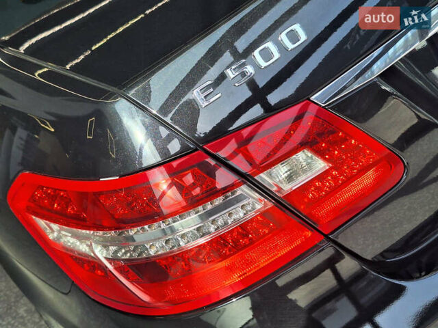 Черный Мерседес Е-Класс, объемом двигателя 5.5 л и пробегом 201 тыс. км за 16300 $, фото 36 на Automoto.ua