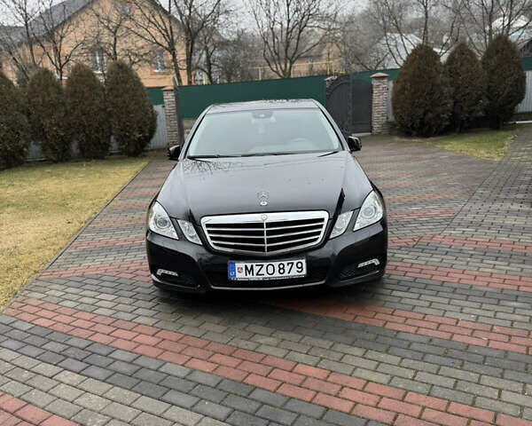 Мерседес Е-Класс 2009 в Черновцах на Automoto.ua Черный Мерседес Е-Класс, объемом двигателя 2.2 л и пробегом 265 тыс. км за 8300 $, фото 8 на Automoto.ua