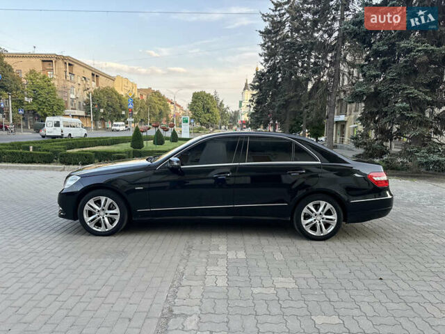 Черный Мерседес Е-Класс, объемом двигателя 3 л и пробегом 225 тыс. км за 11000 $, фото 3 на Automoto.ua