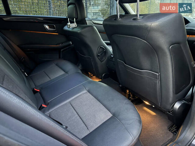 Мерседес Е-Класс 2009 в Запорожье на Automoto.ua Черный Мерседес Е-Класс, объемом двигателя 3 л и пробегом 230 тыс. км за 9500 $, фото 6 на Automoto.ua