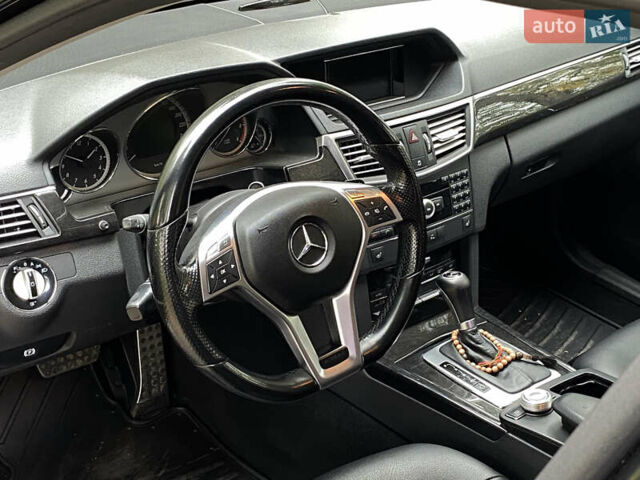 Черный Мерседес Е-Класс, объемом двигателя 2.14 л и пробегом 269 тыс. км за 12900 $, фото 8 на Automoto.ua