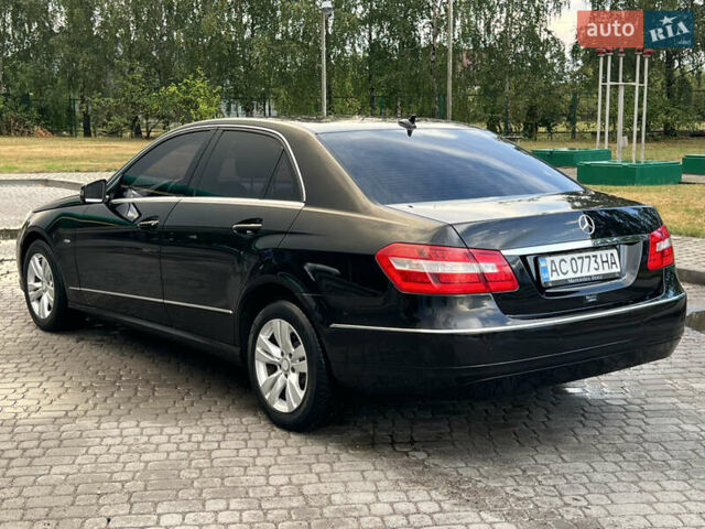 Черный Мерседес Е-Класс, объемом двигателя 2.2 л и пробегом 320 тыс. км за 12700 $, фото 2 на Automoto.ua