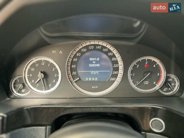 Черный Мерседес Е-Класс, объемом двигателя 2.2 л и пробегом 320 тыс. км за 12500 $, фото 21 на Automoto.ua