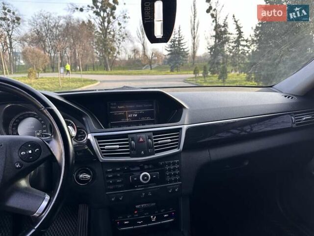 Чорний Мерседес Е-Клас, об'ємом двигуна 3 л та пробігом 324 тис. км за 11999 $, фото 23 на Automoto.ua