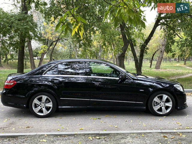 Черный Мерседес Е-Класс, объемом двигателя 2.14 л и пробегом 269 тыс. км за 12900 $, фото 7 на Automoto.ua