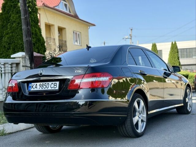 Черный Мерседес Е-Класс, объемом двигателя 2.1 л и пробегом 300 тыс. км за 12700 $, фото 5 на Automoto.ua