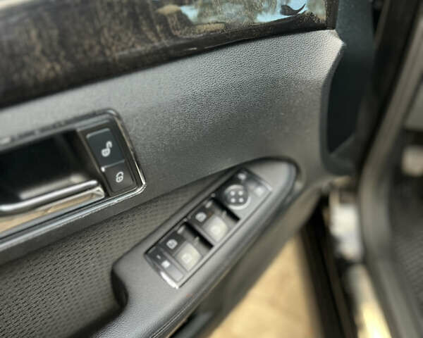 Черный Мерседес Е-Класс, объемом двигателя 2.2 л и пробегом 320 тыс. км за 12500 $, фото 18 на Automoto.ua