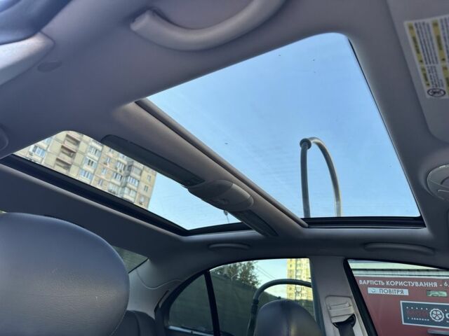 Черный Мерседес Е-Класс, объемом двигателя 3 л и пробегом 378 тыс. км за 10000 $, фото 12 на Automoto.ua