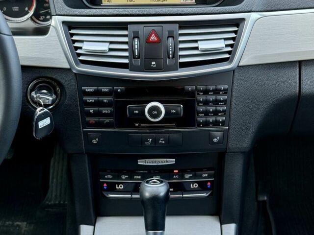 Черный Мерседес Е-Класс, объемом двигателя 2.1 л и пробегом 300 тыс. км за 12700 $, фото 16 на Automoto.ua