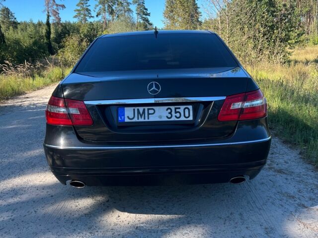 Чорний Мерседес Е-Клас, об'ємом двигуна 3 л та пробігом 419 тис. км за 6950 $, фото 5 на Automoto.ua