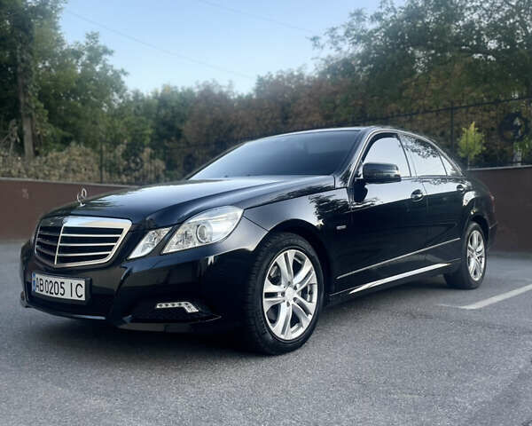 Мерседес Е-Класс 2009 в Виннице на Automoto.ua Черный Мерседес Е-Класс, объемом двигателя 2.2 л и пробегом 228 тыс. км за 11800 $, фото 1 на Automoto.ua