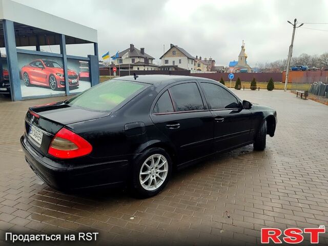 Чорний Мерседес Е-Клас, об'ємом двигуна 1.8 л та пробігом 386 тис. км за 9200 $, фото 5 на Automoto.ua