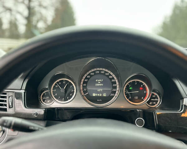 Черный Мерседес Е-Класс, объемом двигателя 2.2 л и пробегом 230 тыс. км за 11400 $, фото 8 на Automoto.ua