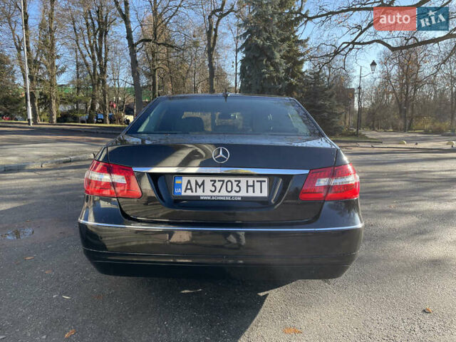 Мерседес Е-Класс 2009 в Житомире на Automoto.ua Черный Мерседес Е-Класс, объемом двигателя 2.2 л и пробегом 371 тыс. км за 13000 $, фото 4 на Automoto.ua