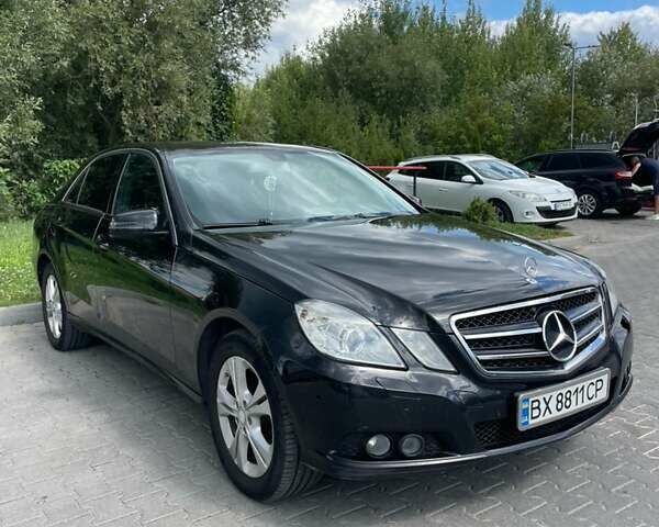 Черный Мерседес Е-Класс, объемом двигателя 2.2 л и пробегом 330 тыс. км за 10500 $, фото 2 на Automoto.ua