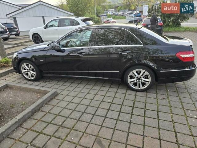 Черный Мерседес Е-Класс, объемом двигателя 2.9 л и пробегом 350 тыс. км за 7500 $, фото 4 на Automoto.ua