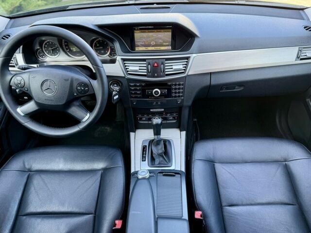 Черный Мерседес Е-Класс, объемом двигателя 2.1 л и пробегом 300 тыс. км за 12700 $, фото 20 на Automoto.ua