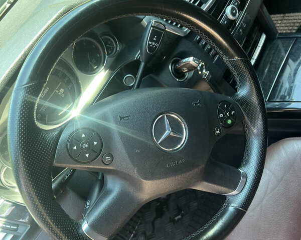 Чорний Мерседес Е-Клас, об'ємом двигуна 2.99 л та пробігом 314 тис. км за 11000 $, фото 11 на Automoto.ua