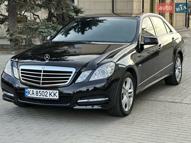 Черный Мерседес Е-Класс, объемом двигателя 3 л и пробегом 225 тыс. км за 11000 $, фото 6 на Automoto.ua