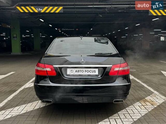 Черный Мерседес Е-Класс, объемом двигателя 3 л и пробегом 365 тыс. км за 12890 $, фото 5 на Automoto.ua