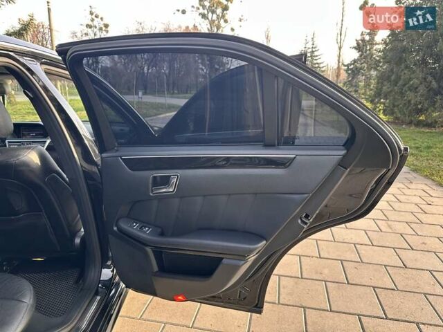 Чорний Мерседес Е-Клас, об'ємом двигуна 3 л та пробігом 324 тис. км за 11999 $, фото 16 на Automoto.ua