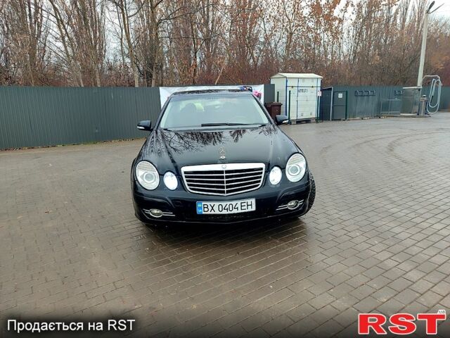 Чорний Мерседес Е-Клас, об'ємом двигуна 1.8 л та пробігом 386 тис. км за 9200 $, фото 1 на Automoto.ua