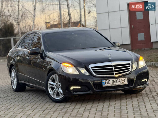Чорний Мерседес Е-Клас, об'ємом двигуна 2.14 л та пробігом 337 тис. км за 12250 $, фото 12 на Automoto.ua